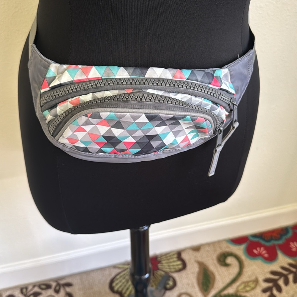Geometric Patterned Fanny Pack - image 2